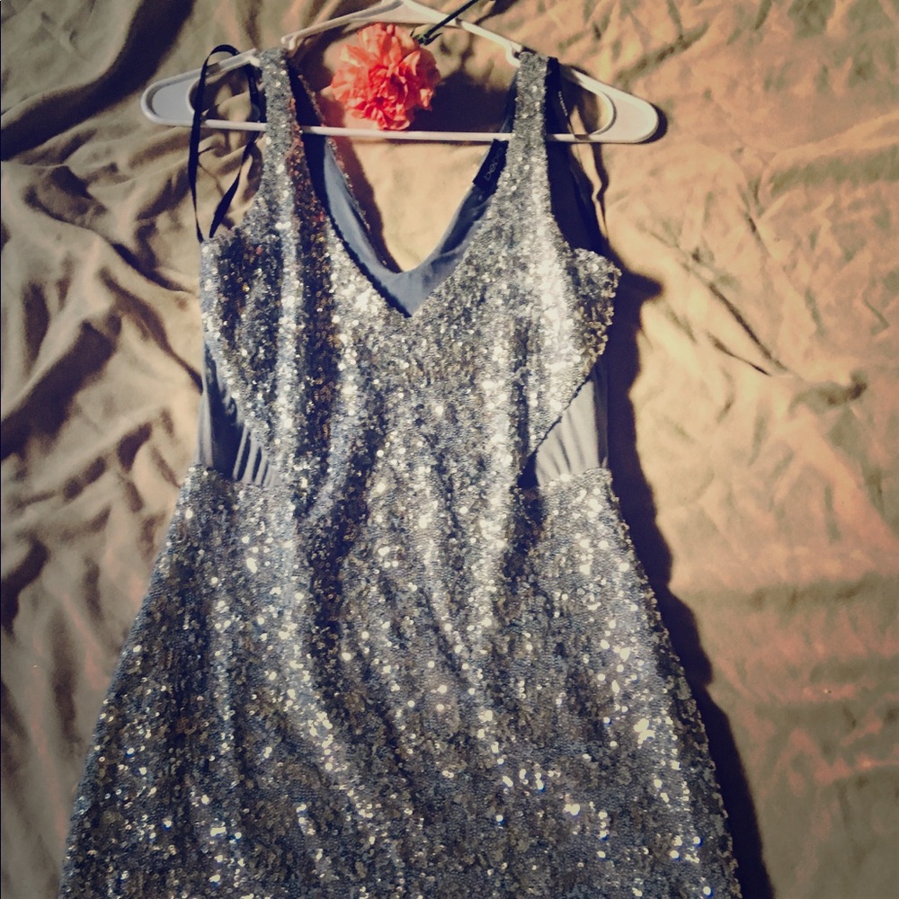 Bebe XS sequined tank